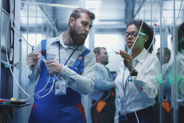 A Guide to Preventing Data Center Power Outage A Guide to Preventing Data Center Power Outage