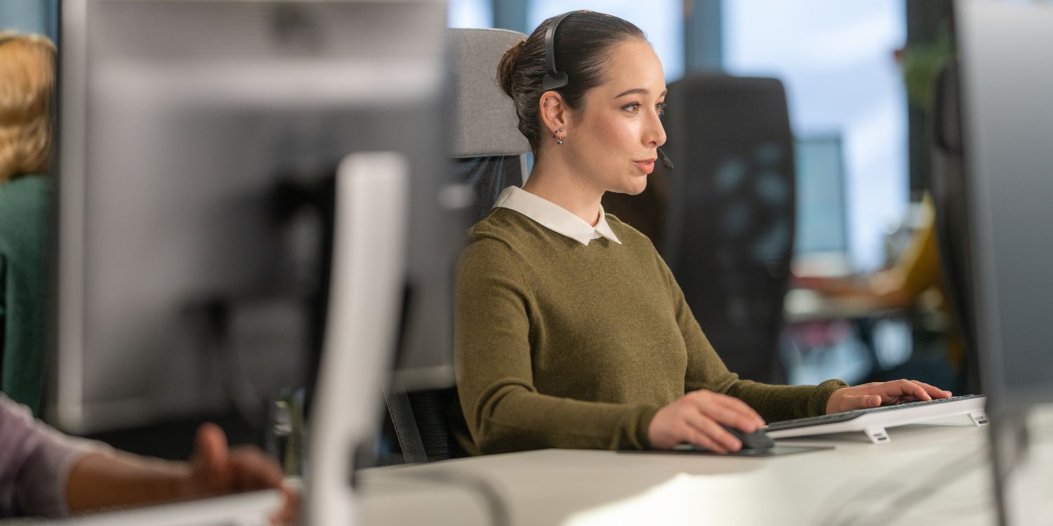 In-House vs Outsourced After-Hours IT Support: Pros and Cons